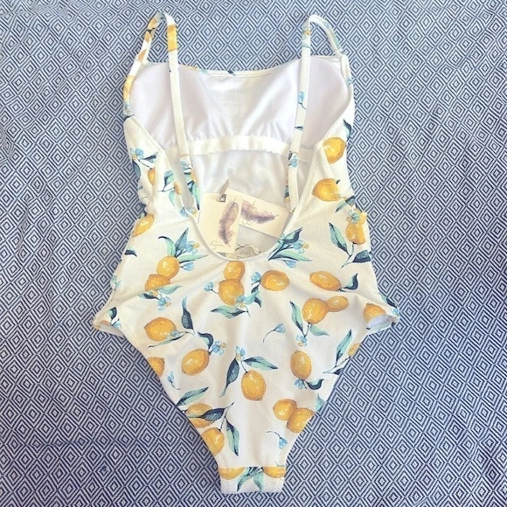 Brand New Jessica Simpson Lemons Printed Tie-Waist One-Piece Swimsuit Bra Cups